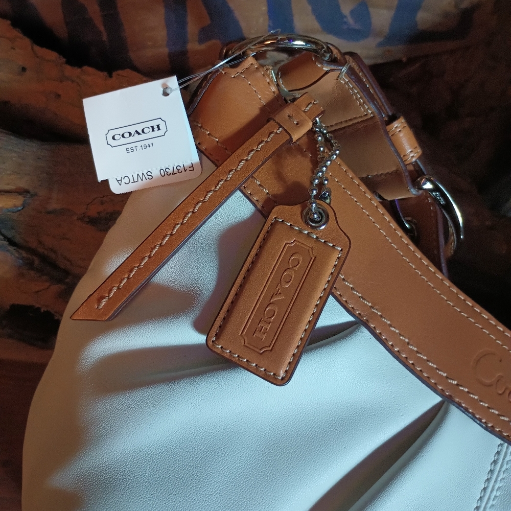 NWT large Coach pleated hobo bag #f13730 - Picture 6 of 7